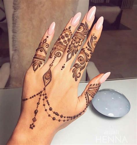 Pin Di Anna H Su Tattoos Piercings Henna Tatuaggi Con Henna Design
