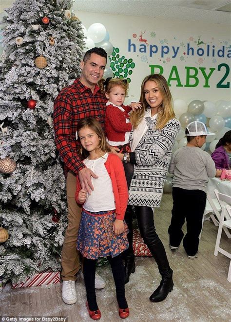 Jessica Alba Husband Cash Warren And Their Two Daughters Honor And Haven The Honest Company