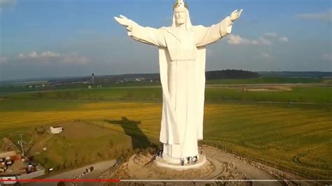Riesen Jesus In Polen Als Besuchermagnet