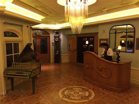 Heres A Look Inside Club 33 “nouveau” Edition Disneyexaminer