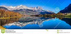 Aravis Reichweite Und Lac Du Passy, Frankreich I Stockbild - Bild von ...