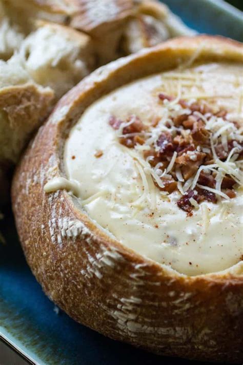 Beer Cheese Dip With Bacon Fast Delicious And Cheesy Appetizer