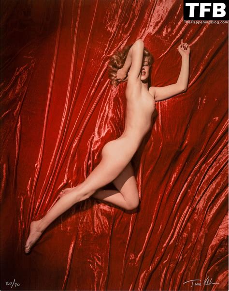 Marilyn Monroe Nude Red Velvet 12 Photos Thefappening
