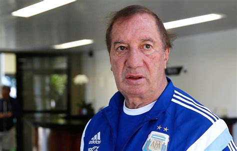 Argentine association football player and manager. Carlos Bilardo no tiene Coronavirus, según su hermano ...