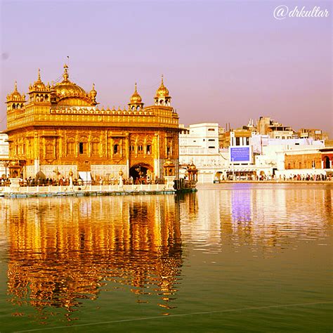 The Golden Temple Of Amritsar India Historical India Golden Temple