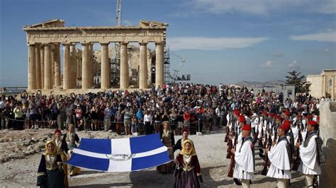 Opinion What Greek History Can Teach Us Moving Forward Neos Kosmos