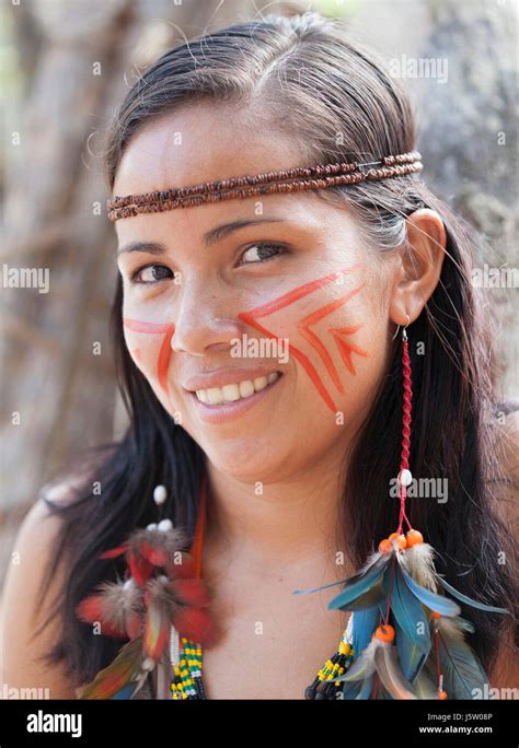 Tucano Tribe Amazon Hi Res Stock Photography And Images Alamy