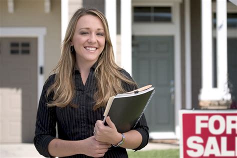Difference Between A Real Estate Agent A Realtor