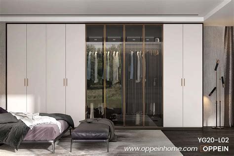 Modern Matte Lacquer Wardrobe With Glass Door Yg20 L02