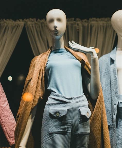 Visual Merchandising Trends For Your Clothing Store Italian E