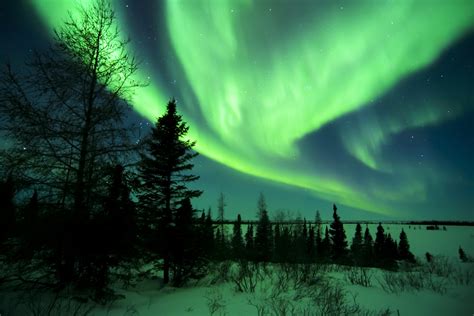 6 Marvelous Destinations To Watch The Northern Lights In Canada
