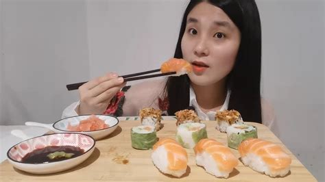 Salmon Sushi With Wasabi Yummy Yummy！ Youtube