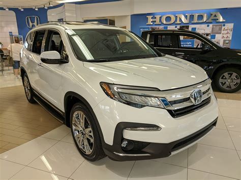 New 2021 Honda Pilot Touring 8 Passenger In Platinum White Pearl