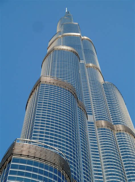 A Stunning Close View Of Burj Khalifa From Bottom To Top Architektur