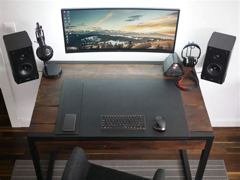My Highly Minimalistyc Home Office With Custom Reclaimed Wood Desk Pc