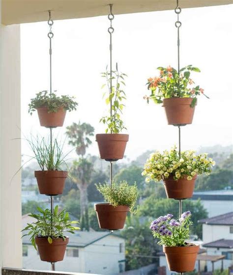 17 Most Creative Ways For Creating Vertical Planter Display In The Home