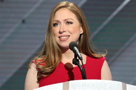 Chelsea Clinton Flies Under The Radar At New York Fashion Week Show Page Six