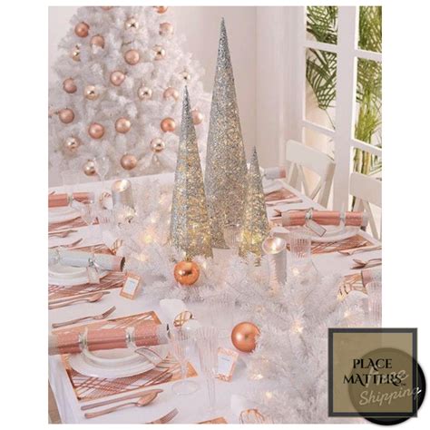 20 Gold Christmas Table Placemats