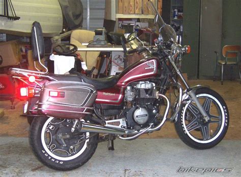 The engine was a air/oil cooled cooled four stroke, transverse four cylinder, dohc, 2 valves per cylinder. 1982 Honda Nighthawk 450 | Picture 1619944