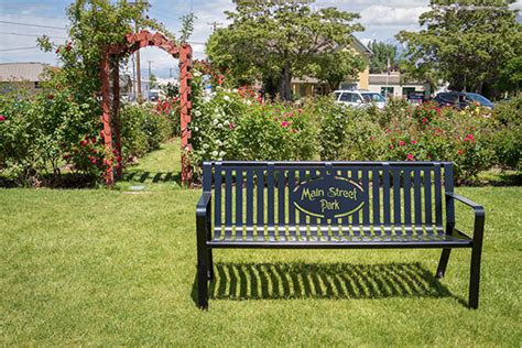 This level of quality is guaranteed in all of our outdoor benches for sale as well as every other item we carry. Park Benches Metal - Smith Steelworks