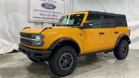 Cyber Orange 2022 Ford Bronco Badlands Review Macphee Ford Youtube
