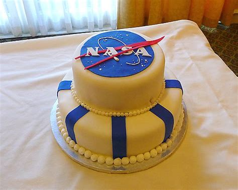 Like This On A Simple Sheet Cake But Instead Of Nasa We