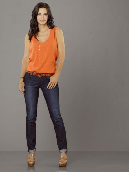 Season 3 Cast Promotional Photos Courteney Cox Cougar Town Photo