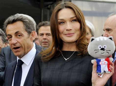 Carla Bruni Sarkozy Shops For Maternity Clothes At Hand Frances First