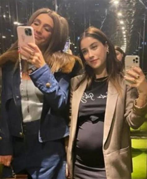 Hazal Kaya Dan Karn Burnunda Yeni Payla M Magazin Haberleri