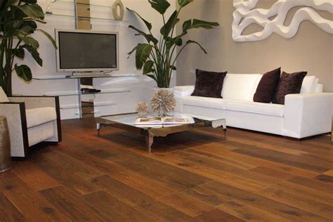 What Goes With Wood Floors 10 Stylish Decorating Ideas To Try Storables
