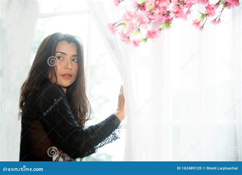 Sensual Dresses Asian Women Sensuality Standing Under Pink Flower Tree