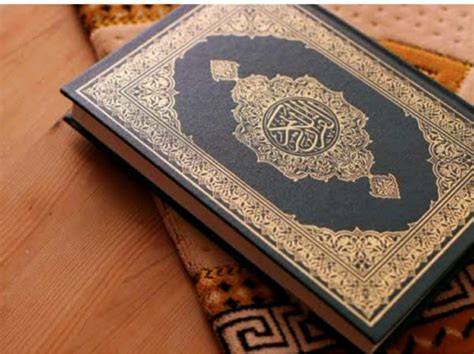 Karena akan mendatangkan kemaslahatan dan kebahagiaan di dunia dan akhirat. Definisi Al Qur`an Dalam Islam & Nama Nama Al-Qur`an ...