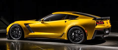 650 Horsepower 2015 Chevrolet Corvette Z06 Made For Race Lovers