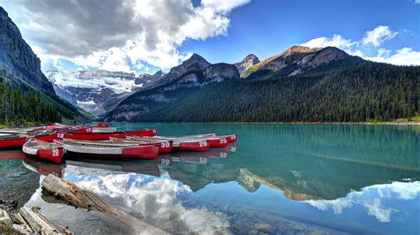 Canoes On Lake Louise Banff Canada Uhd 4k Wallpapers