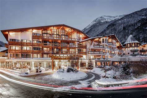 Hotel Das Central 5 Star Luxury Hotel In Sölden Tyrol In 2023 Ski