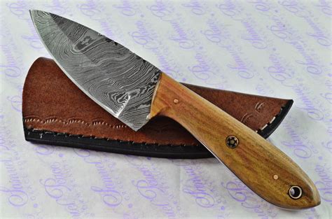 Astounding Damascus Steel Hunting Skinning Knife With Olive Wood Scales