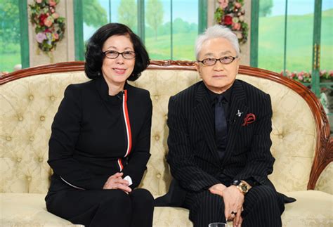 To be more casual, you can just use かも (kamo). 徹子の部屋｜テレビ朝日