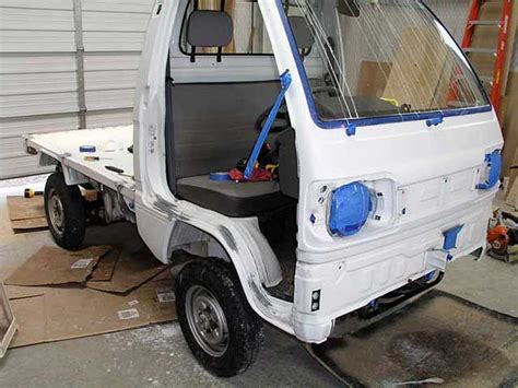 Suzy The Truck Gets Glamorous Suzy Is A 1990 Suzuki Carry Japanese