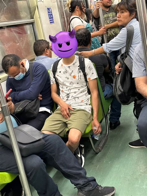 😈 On Twitter Este Morrito Me Venia Ofreciendo Su Verga En En El Metro