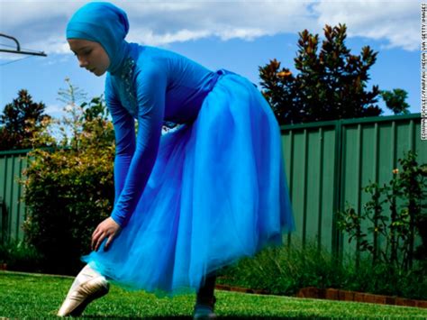 Hijabi Ballerina Aussie Teen Stephanie Kurlow Melds Grace And Modesty Egypt Independent