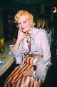 Vivienne Westwood photographed by Richard Young - s'endommager