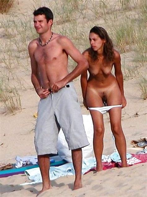 Changer De Culotte Sur La Plage Photos Porno Photos Xxx Images Sexe