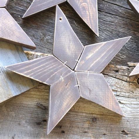 These Wood Star Ornaments Are Sure To Make Your Home Feel More Cozy
