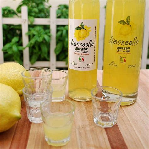 What Is Limoncello What To Know About This Italian Drink Italian Drinks Limoncello Easy