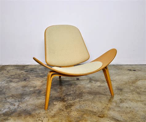 Are not just ideal for dinner tables but can be set up anywhere without hampering their wenger chair. SELECT MODERN: Hans Wegner CH07 Shell Lounge Chair