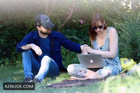 Erin Darke And Daniel Radcliffe Spotted Kissing After Relaxing By The