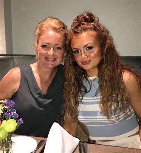Eastenders Maisie Smith Poses With Lookalike Sister And Glam Mum On
