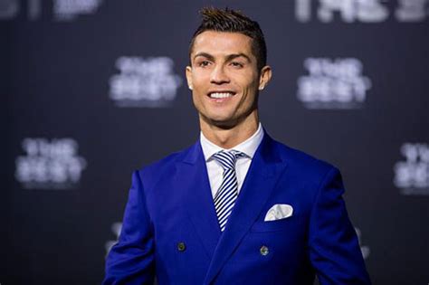 Meanwhile, celebrity net worth estimates his net worth at €422 million. Cristiano Ronaldo Net Worth & Earnings, Salary ...