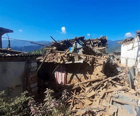 Rescuers Struggle To Find Nepal Quake Survivors As Deaths Reach 157