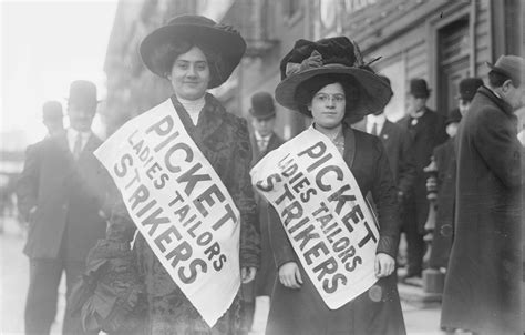 photograph of picketing women on strike 1911 tenement museum
